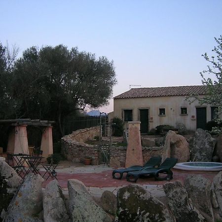 La Mesenda Rooms & Apartments Arzachena Buitenkant foto